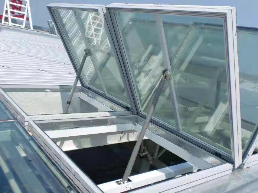 ���̰���